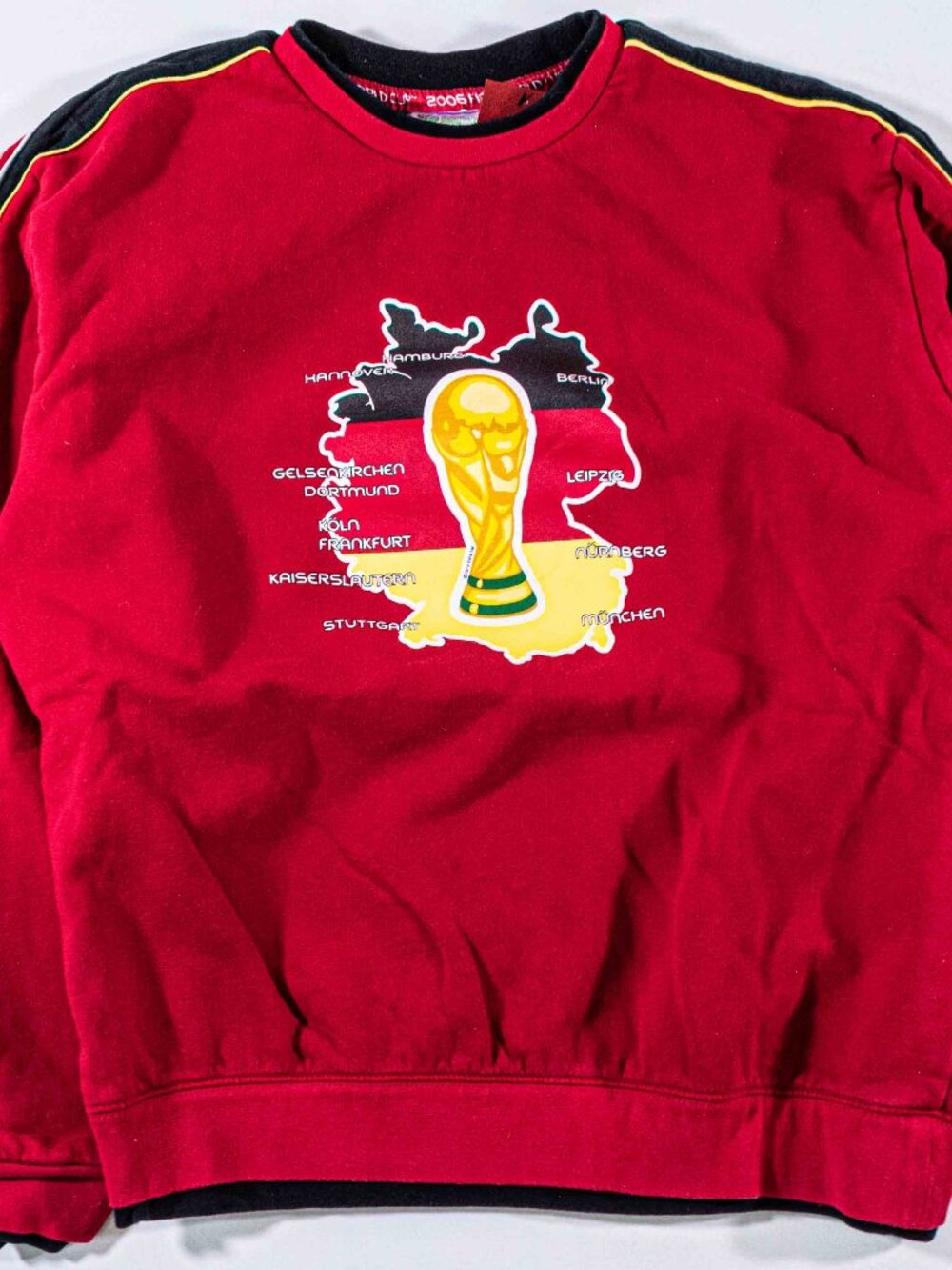 Vintage 2006 FIFA World Cup Germany Sweatshirt XL Red Crewneck Soccer Football